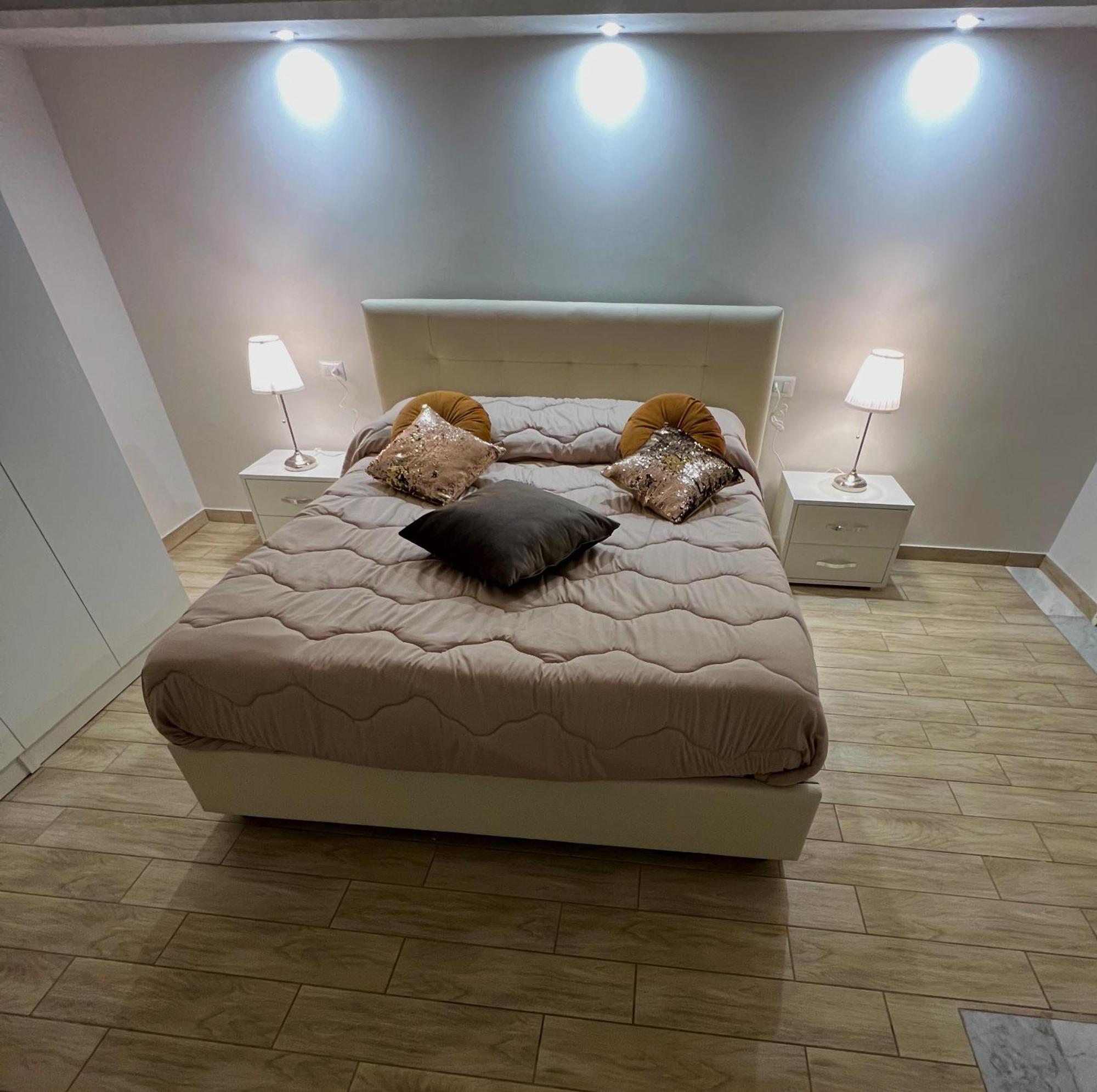 L'Ospite Napoletano Apartment Napoli Ngoại thất bức ảnh