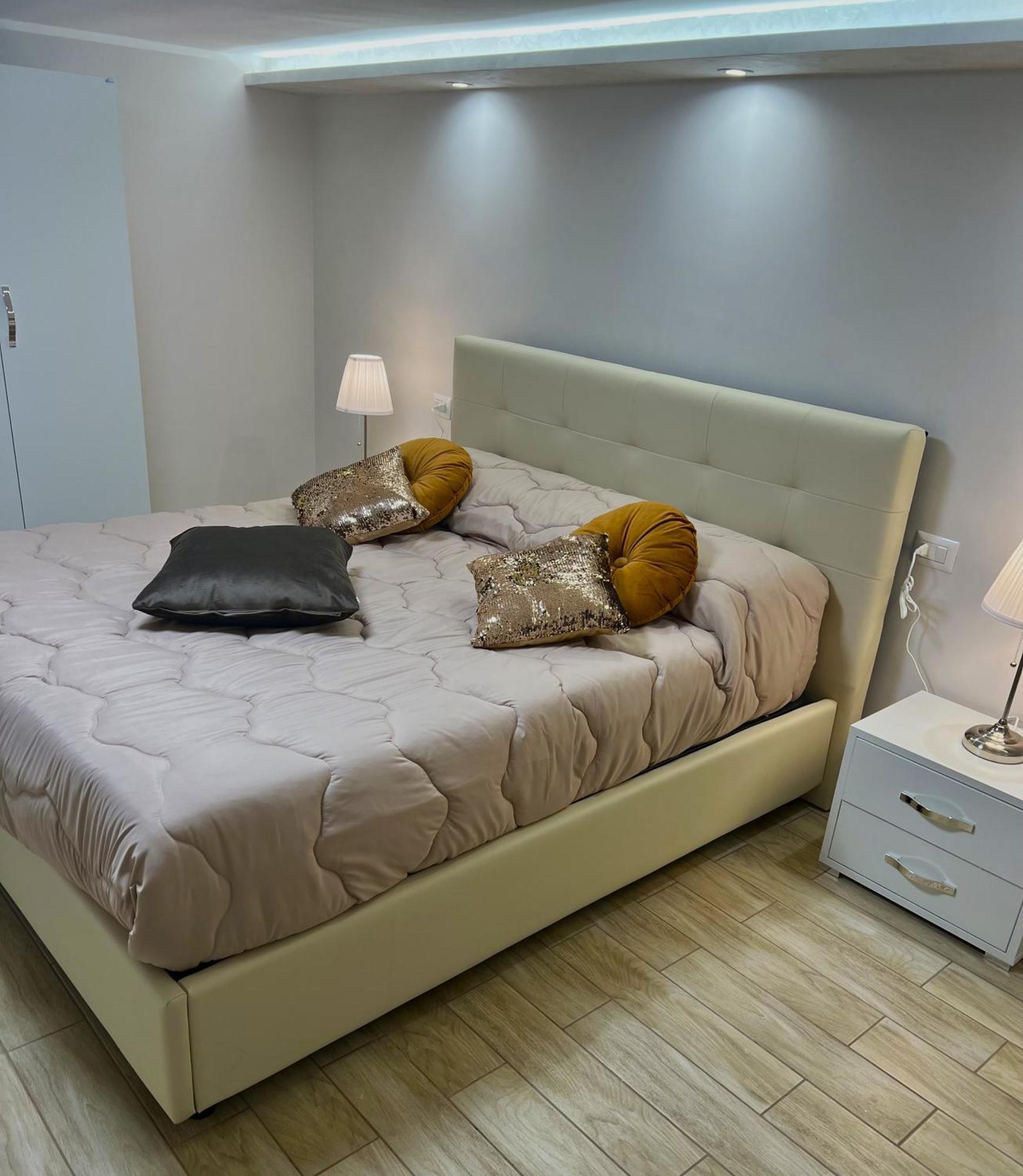 L'Ospite Napoletano Apartment Napoli Ngoại thất bức ảnh